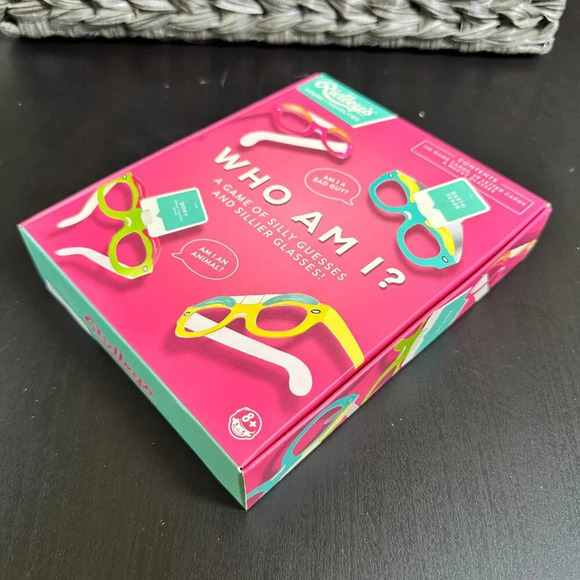 NIB WHO AM I? Party Game Board Game - Picture 5 of 7